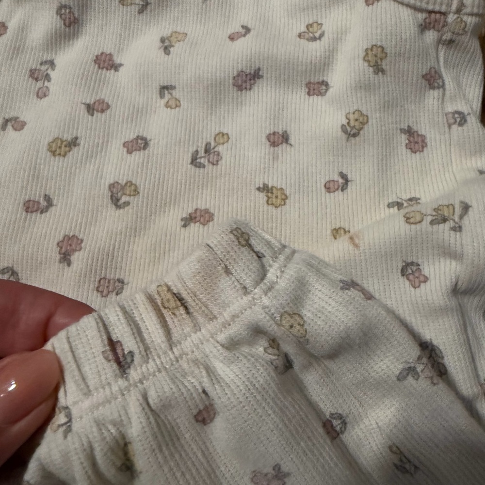 Quincy Mae Cream Floral Tank & Ruffle Short Set - Picture 3 of 5